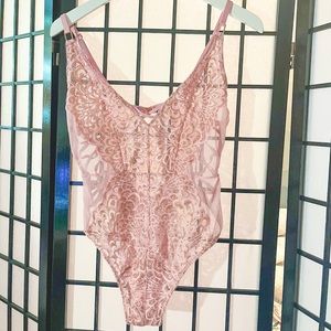 SAVAGE X FENTY 🌸 Lace one-piece Teddy 🌸